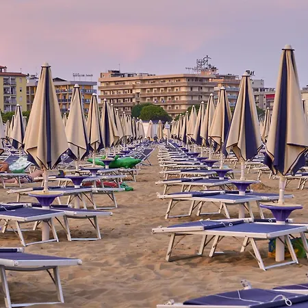 Wonderful Flat Near The Renowned In * Bibione
