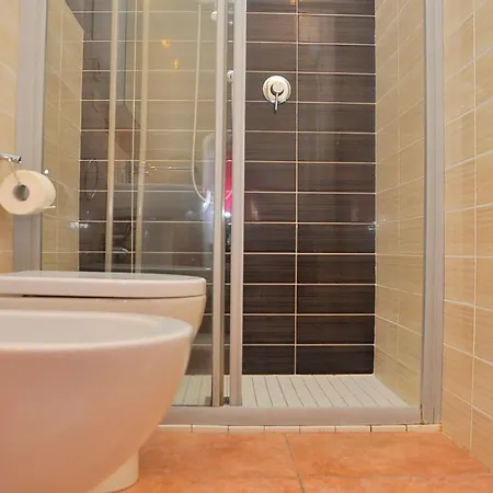 Wonderful Flat Near The Renowned In